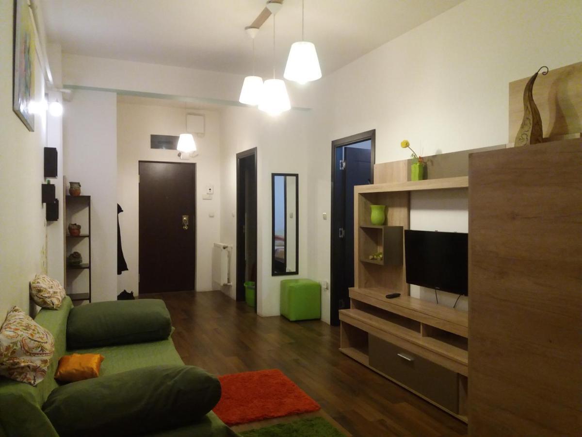 אראד Intim Studio Flat מראה חיצוני תמונה